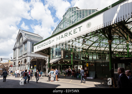 Eingang zum Borough Market, in der Nähe von London Bridge. Stockfoto