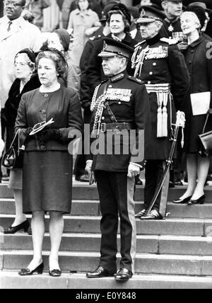 Feldmarschall Harold Alexander besucht Gedenkfeier Stockfoto