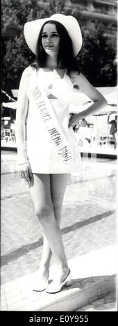 13. Mai 1969 - Foto zeigt: MISS Sylvie Cavallo '' Miss Cinema 69'', In Cannes für das Festival. Stockfoto