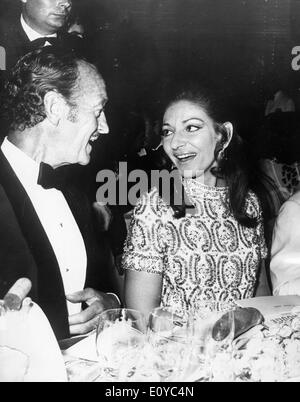 Schauspieler David Niven mit Opernsängerin Maria Callas Stockfoto