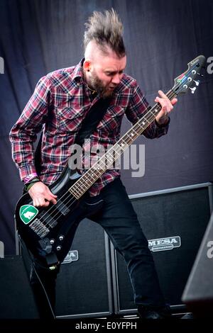 Columbus, Ohio, USA. 16. Mai 2014. Südafrikanische post-grunge/Alternative-Metal-Band Seether auf der Bühne beim Festival Rock On The Range in Columbus, Ohio. Bandmitglieder: SHAUN MORGAN, DALE STEWART, JOHN HUMPHREY, BRYAN WICKMANN © Igor Vidyashev/ZUMAPRESS.com/Alamy Live-Nachrichten Stockfoto