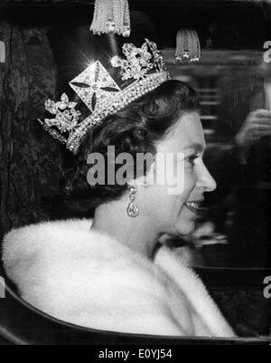 Königin Elizabeth II Köpfe, Zustand-Öffnung des Parlaments Stockfoto