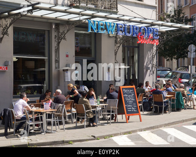 Neue Europa-Café-Restaurant im EU-Viertel von Brüssel am Place Jourdan quadratisch Stockfoto