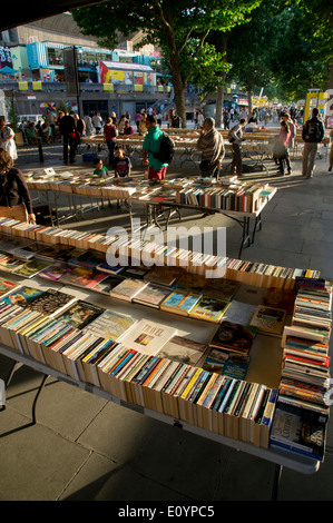 Europa, Großbritannien, England, London, Southbank gebrauchte Buch Stände Stockfoto