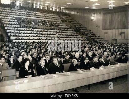 4. April 1971 - 10. Kongress der kommunistischen Partei Bulgariens: Teil der Anwesenden auf dem Kongress. Stockfoto