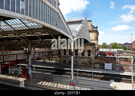 Preston Railway Station Bahnsteige und Gleise England UK Stockfoto