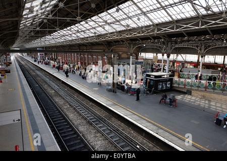 Preston Bahnhof innen England UK Stockfoto