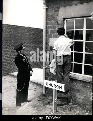 7. Juli 1971 - Bau Gefangenen Midlands Gefängnis offiziell eröffnet. Herr Mark Carlisle, M.P. Parlamentarischer Unterstaatssekretär Setary Stockfoto