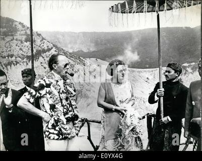 Sept. 09, 1971 - Staat Besuch von Königin Juliana und Prinz Bernhard in Indonesien. Foto zeigt Königin Juliana und Prinz Bernhard der Vulkan Tangkuban Perahu in Bandung zu besuchen. Stockfoto