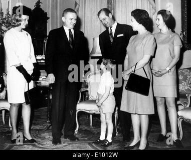 Astronaut Frank Borman besucht königliche Familie Stockfoto