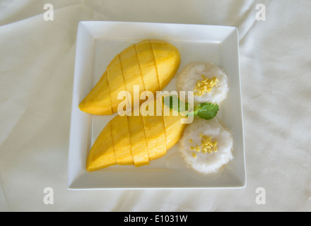 Mango und Klebreis, beliebt in Bangkok, Thailand Stockfoto