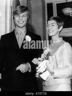 Schauspieler Michael York heiratet Patricia McCallum Stockfoto