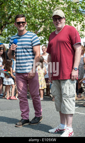 London, UK. 18.05.2014. Scott Maslen, der Schauspieler, Jack Branning in Primrose Hill Festival in der UK-Seifenoper Eastenders spielt. Malsen war der Richter in das Festival Hundeausstellung. Stockfoto