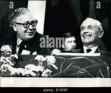 10. Oktober 1972 - Parteitag der Konservativen in Blackpool; Foto zeigt Geoffrey Rippon links und Sir Alec Douglas-Home, Fo Stockfoto