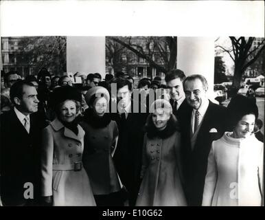 1. Januar 1973 - Tod von Lyndon B. Johnson Lyndon B. Johnson, dem ehemaligen amerikanischen Präsidenten gestern an einem Herzinfarkt gestorben. Er wurde ins Krankenhaus in San Antonio, Texas per Flugzeug und Hubschrauber, sondern war bei der Ankunft tot. Er war 64. Foto zeigt: Dieses Bild entstand bei der Vereidigung als Präsident Richard Nixon im Jahr 1969. Familientag im Weißen Haus vor die Zeremonie zeigt (L, R): Mr. und Mrs Nixon; Herr und Frau David Eisenhower, Tochter und Schwiegersohn von Frau Nixon; Tricia Nixon und Mr. und Mrs. Johnson. Stockfoto