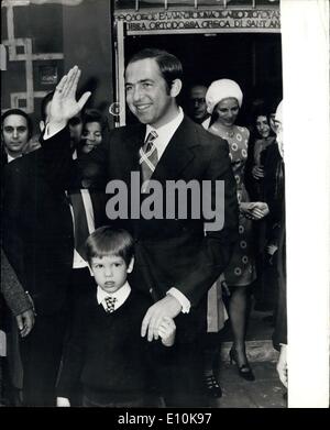 28. März 1973 - König Constantine besucht Te Deum: König Constantine und Königin Anne-Marie von Griechenland und ihren Kindern, besuchte Stockfoto