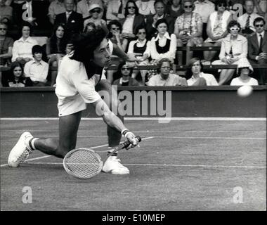 6. Juni 1973 - Tennis in Wimbledon - Eröffnungstag. K. Hirai Japan vs J. Kodes Tschechoslowakei. Foto zeigt K. Hirai von Japan, Stockfoto