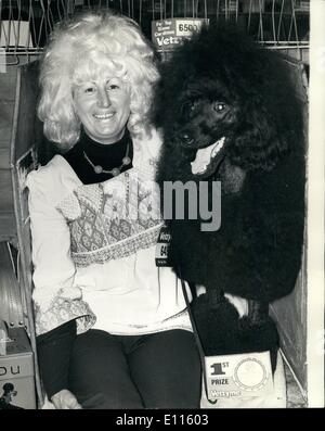 Sept. 09, 1975 - Ladies Kennel Association Championship Show in Olympia; Foto zeigt eine auffällige Frisur, Pat Ashwell tragen, Stockfoto