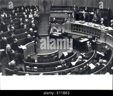 10. November 1976 - Generalsynode der Church Of England im Kirchhaus Westminster. Foto zeigt eine Gesamtansicht während der heutigen Sitzung der Generalsynode der Church Of England Kirche Haus Westminster. Stockfoto