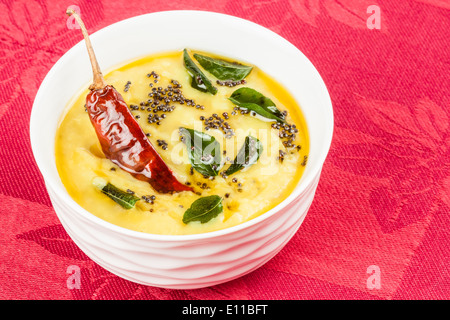 Nahaufnahme von köstliche indische Dal Fry. Stockfoto