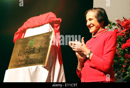 Sydney, Australien. 21. Mai 2014. Australischen New South Wales Gouverneur Marie Bashir besucht die Eröffnung von Ravenswoods Konfuzius Klassenzimmer der Ravenswood Schule für Mädchen in Sydney, Australien, 21. Mai 2014. Bildnachweis: Jin Linpeng/Xinhua/Alamy Live-Nachrichten Stockfoto