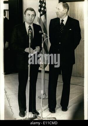 25. Januar 1977 - US-Vizepräsident Walter Mondale begann seine Europa-Tournee in Brüssel und gehen weiter nach London und Paris. Stockfoto