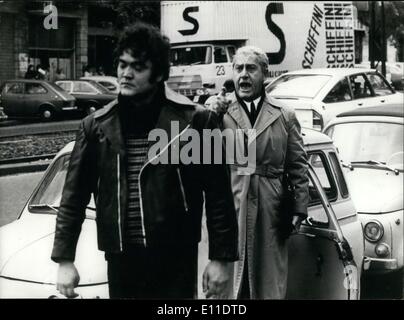Sep 01, 1977 - Alberto Sordi und Ettore Garofolo in '' eine durchschnittliche Männlein "ESS.c Stockfoto