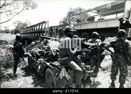 5. Mai 1977 - Zaire: (In der Nähe von Mutshatsha) Zaire Truppen Wache alle Brücken als sie wieder in den Krieg-heftig gezerrissenes Sheba Provinz erobert. Kredit: Camerapix Stockfoto