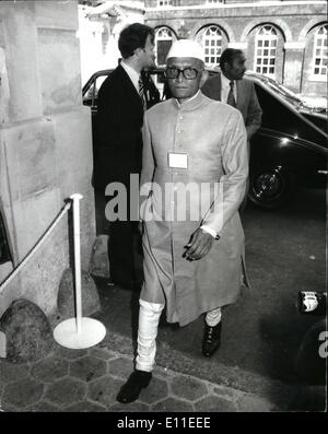 6. Juni 1977 - COMMONWEALTH-Konferenz eröffnet IN LONDON: Führer der 35 Ländern trafen sich in Lancaster House in London zu Beginn des Commonwealth-Konferenz. Das Foto zeigt Premierminister von Indien Shri Desai gesehen für die Konferenz anreisen. Stockfoto