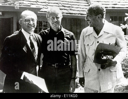 Der israelische Ministerpräsident MENACHEM BEGIN, JIMMY CARTER und ägyptischen Präsidenten ANWAR AS-SADAT, Vorbereitung einer Unterzeichnung eines Friedensvertrages Stockfoto