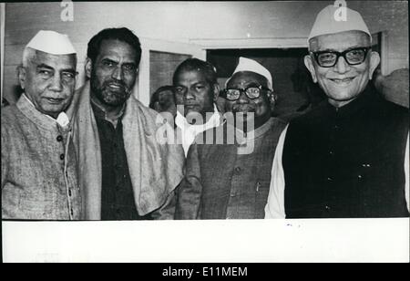 2. Februar 1979 - links Ministerpräsident Herr Morarji Desai mit Vizepremierminister Mr Charan Singh, 1. & Mr Jagjivan Ram 2 Stockfoto