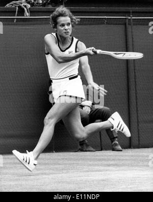 Tennisspieler Evonne Goolagong spielt in match Stockfoto