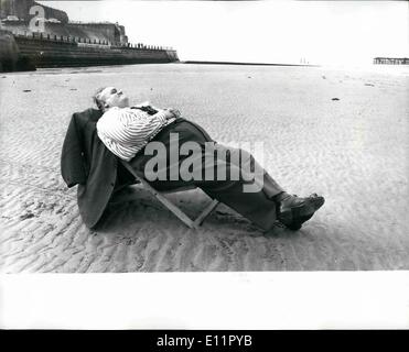 Sept. 09, 1979 - Cyril Smith On The Beach: Herr Cyril Smith, der in Margate für die liberale Partei-Konferenz ist, sieht man relaxen am Strand vor dem Start der Session am Morgen. Stockfoto