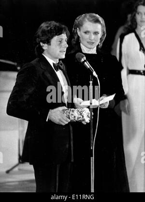 4. Januar 1980; Paris, Frankreich; Regisseur und Schauspieler ROMAN POLANSKI und Schauspielerin MARIE-CHRISTINE BARRAULT an das Cesars. (Credit Stockfoto