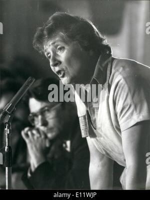 Sept. 09, 1980 - es ist Zeit zu stehen, und werden gezählt, sagt Shirley Williams: Shirley Williams: Shirley Williams sagte Labour moderiert bei einem Treffen in der CLV Konferenz Rally in der Baronial Hall, Wintergärten, jetzt ist die Zeit zu kämpfen und die labour Party zu retten. Foto zeigt Shirley Williams während ihrer Rede in Blackpool letzte Nacht. Stockfoto