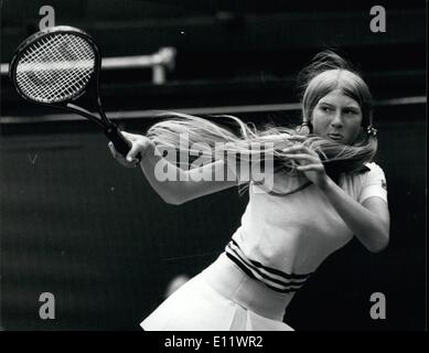 6. Juni 1980 - Virginia Wade ist geschlagen von Andrea Jaeger: Fotoshows. 15-Year-Old American Tennis-Star in Aktion gegen Großbritanniens Virginia Wade, Andrea Jaeger in zwei Sätzen. Stockfoto