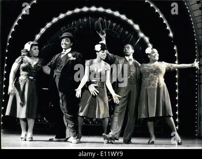 Sept. 19, 1980 - '' Harlem Swing'', aus der Broadway-Show '' Ain't Misbehavin'' kommt nach Paris. Die Besetzung ist auf der Bühne abgebildet. Stockfoto