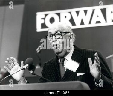 10. Oktober 1980 - Parteitag der Konservativen in Brighton öffnet: Herr Thorneycroft zum Parteivorsitzenden während der Eröffnungsveranstaltung zu sehen, wie er gestern die Konferenz richtet sich. Stockfoto