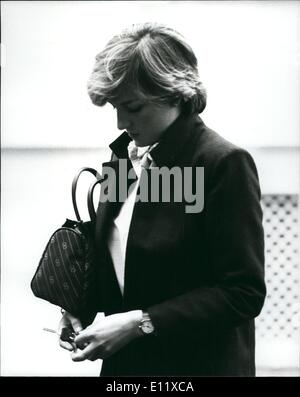 2. Februar 1981 - Prinz Charles und Lady Diana verkünden ihr Engagement: Buckingham Palace gab heute bekannt, die Verlobung von Prinz Charles und Lady Diana Spensor, Lady Diana, 19, ist die Tochter von Lord Spener und Frau Frances Shapd Kydd, Lady Diana ist das jüngste von Lord Spencer vier Kinder aus erster Ehe, Hon Frances Roche, Tochter von Herrn Fermcy. im Jahre 1090 wurde die Ehe geschieden und ihre Mutter heiratete Herr Peter Shand Kydd. Foto zeigt Lady Diana Spencer heraus her einen Spaziergang in London gestern. Stockfoto