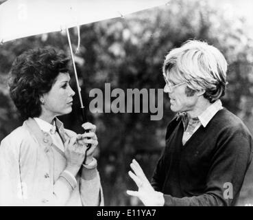 Schauspieler Robert Redford und Mary Tyler Moore am set Stockfoto