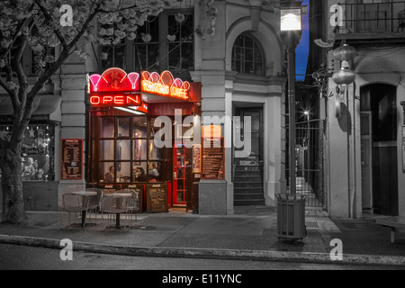 Chinatown leuchtet in der Nacht-Victoria, British Columbia, Kanada. Stockfoto