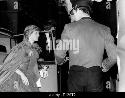 Prinzessin Diana und Prinz Charles auf Regiments Ball Stockfoto