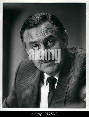 12. Dezember 1988 - Pressekonferenz südafrikanischen Außenminister Roelof (PIK) Frederik Botha eine heute Nachmittag nach der Unterzeichnung Stockfoto
