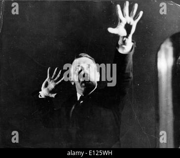 24. Oktober 2005; Berlin, Deutschland; Foto: Datum unbekannt. ADOLF HITLER eines seiner mächtigen reden zu geben. .  K Stockfoto