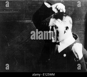 24. Oktober 2005; Berlin, Deutschland; (Foto-Datei: Datum unbekannt.) ADOLF HITLER eines seiner mächtigen reden zu geben. . Stockfoto