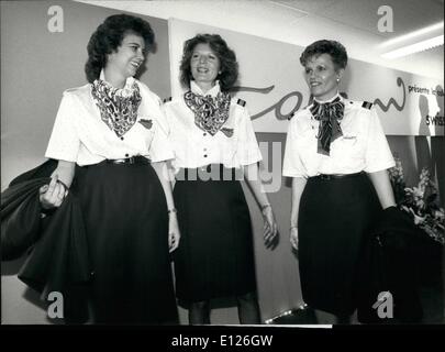 2. Februar 1990 - neue OUTFIT für die SWISSAIR W der bekannten Schweizer Stylistin Luigi Colani Ated einen neuen Kleid-Kollektion für abo Stockfoto