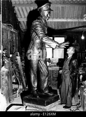 1. April 2009 - war London, England, Vereinigtes Königreich - EDWARD BAINBRIDGE COPNALL MBE 1903 Ð 1973 ein britischer Bildhauer. Sohn des phot Stockfoto