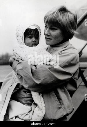 1. April 2009 - London, England, Vereinigtes Königreich - MAY BRITT geboren 22 März ca. 1933, Schweden; Name ausgesprochen "My Britt" hatte eine Stockfoto