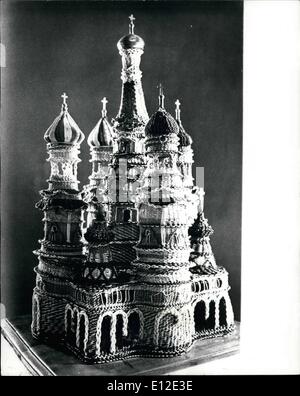 20. Dezember 2011 - A Dom - Telefon Draht das genaue Modell des Moskaus feierte Basilius Kathedrale, in seiner Freizeit von Ivan Makarov wurde lebt in Blagoveschenak, URSS. Die einzigen Materialien, die Ivan verwendet wurden Yards und Yards von Telefon-Draht. Stockfoto