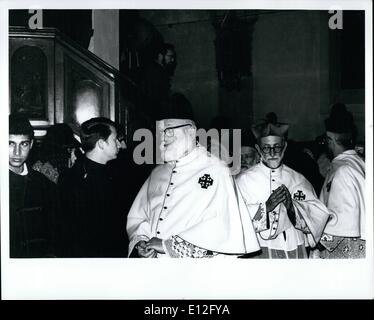 9. Januar 2012 - BETHLEHEM, ISRAEL--lateinischen Patriarchen GORI am Heiligabend Masse in der Geburtskirche. (C Stockfoto